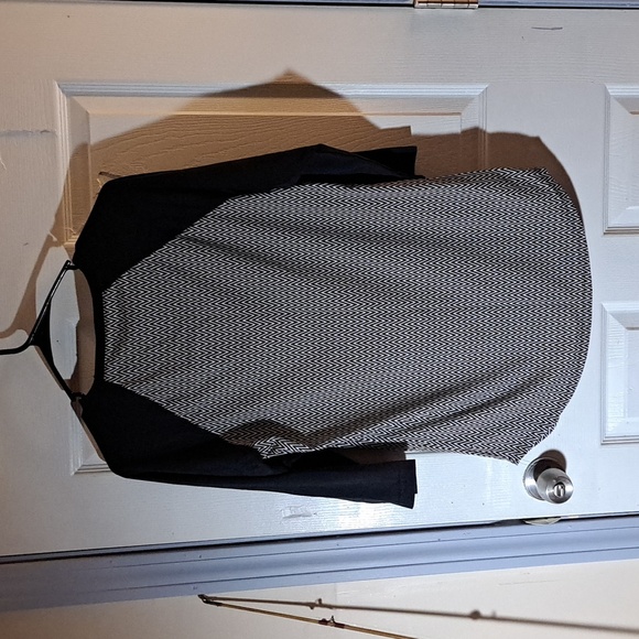 Lularoe Randy Tee - Picture 2 of 3